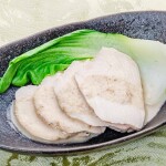 13.若鶏の蒸し鶏バンバンジーソース